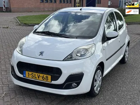 Peugeot 107 1.0 Active 5-Drs Airco Electric pakket Audio-CD/MP3 Getint glas Colorpakket ESP ABS Deal
