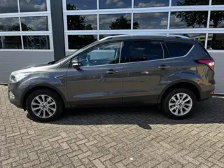 Foto 14 van Ford Kuga 1.5 EcoBoost 175 PK Vignale AUTOMAAT