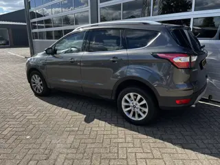 Foto 15 van Ford Kuga 1.5 EcoBoost 175 PK Vignale AUTOMAAT