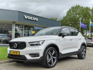 Volvo XC40 T5 262PK Plug-in Hybrid R-Design | BLIS | Pano | H&K | Stoel/stuur Verwarm. | Elektr. sto