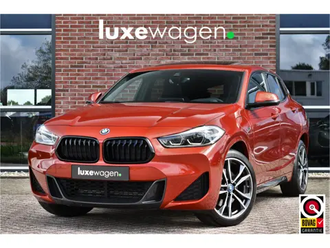 BMW X2 xDrive25e M-Sport | Pano | HUD | Sunset orange | 19 inch | Camera