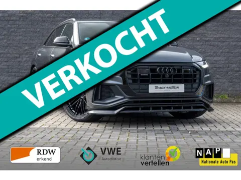 Audi Q8 55 TFSI e quattro Pro Line Grey & BLACK