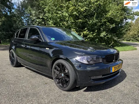 BMW 1-serie 116i Introduction | APK | M velgen | Nette wagen