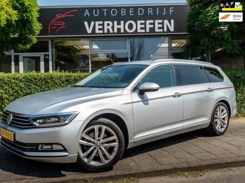 Volkswagen Passat Variant 1.4 TSI Comfortline Business - AUTOMAAT - ADAPTIVE CRUISE - APPLE CARPLAY 