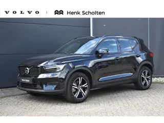 Volvo XC40 B4 Plus Dark | Trekhaak | Verwarmbare voorstoelen, voorruit en stuurwiel | Premium audio 