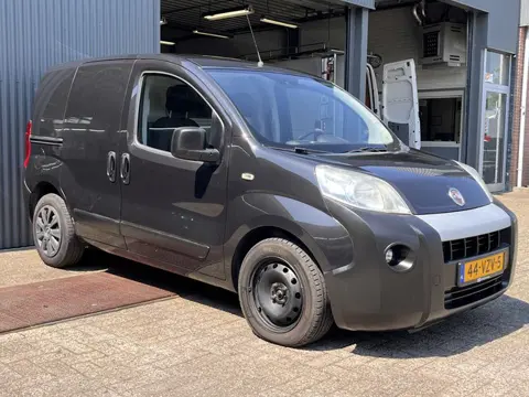 Fiat Fiorino 1.3 MJ SX Schuifdeur Trekhaak 600kg Parkeersensoren achter Euro 4 Bpm vrij voor particu