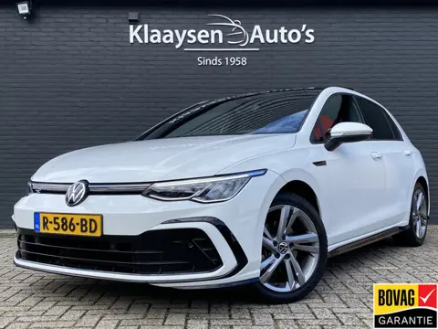 Volkswagen Golf 1.5 eTSI R-Line AUT. | dealer onderh. | panoramadak | stoel-/stuurverw. | keyless | 