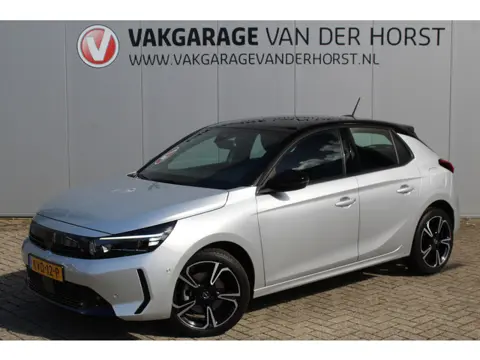 Opel Corsa 1.2-100pk Turbo Ultimate. In nieuwstaat verkerende Opel Corsa ! Autm. airco, cruise cntrl
