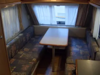 Foto 12 van Kip Kompakt 37  EK met Mover