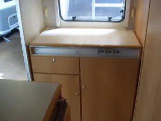 Foto 13 van Kip Kompakt 37  EK met Mover