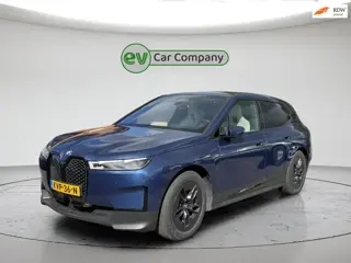 BMW IX xDrive50 Executive 112 kWh | SOH 96% | Panoramadak | Harman Kardon | Memory Seats | Trekhaak