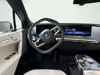 Foto 17 van BMW IX xDrive50 Executive 112 kWh | SOH 96% | Panoramadak | Harman Kardon | Memory Seats | Trekhaak