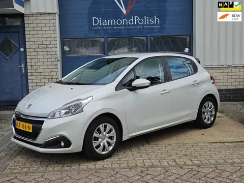Peugeot 208 1.2 | 75.021km NAP | Dealer OH | Navi | APK'27