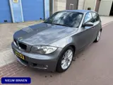 Foto 21 van BMW 1-serie 116i Corporate bj. 2009 met koude airco en nwe APK Rijdt en schakelt prima. Olielampje b