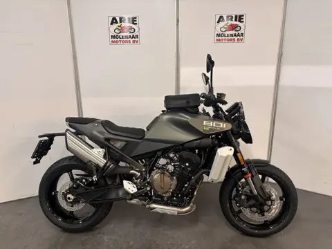 Husqvarna SVARTPILEN 801 (bj 2026)