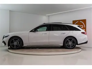 Foto 20 van Mercedes-Benz E-Klasse Estate 300 e Premium AMG 313PK | Pano | Sfeer | Trekhaak | Night | ACC&Dodeho