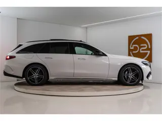 Foto 16 van Mercedes-Benz E-Klasse Estate 300 e Premium AMG 313PK | Pano | Sfeer | Trekhaak | Night | ACC&Dodeho