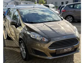 Foto 19 van Ford Fiesta 1.0 EcoBoost Titanium 101PK | Airco | Voorruitverwarming | 5 deurs | Lichtmetalen Velgen