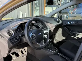Foto 15 van Ford Fiesta 1.0 EcoBoost Titanium 101PK | Airco | Voorruitverwarming | 5 deurs | Lichtmetalen Velgen