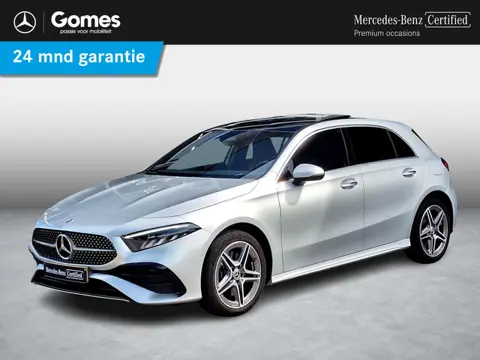 Mercedes-Benz A-klasse 250 e AMG | Panoramadak | Achteruitrijcamera | Dodehoekassistent | Privacy Gl