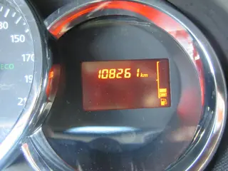 Foto 15 van Dacia Duster 1.2 TCe 4x2 Prestige, Trekhaak, Navi, APK 7-27