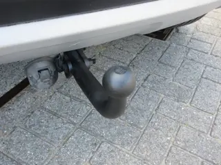 Foto 13 van Dacia Duster 1.2 TCe 4x2 Prestige, Trekhaak, Navi, APK 7-27
