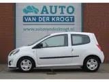Foto 30 van Renault Twingo 1.2-16V Authentique, Trekhaak, Nw Distr. APK 1-2027