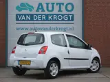 Foto 29 van Renault Twingo 1.2-16V Authentique, Trekhaak, Nw Distr. APK 1-2027