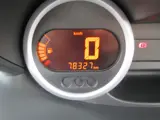 Foto 24 van Renault Twingo 1.2-16V Authentique, Trekhaak, Nw Distr. APK 1-2027