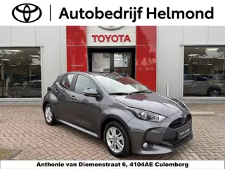 Toyota Yaris 1.5 Hybrid 115 Business | Parkeersensoren voor/ achter | Stuurverwarming | Stoelverwarm
