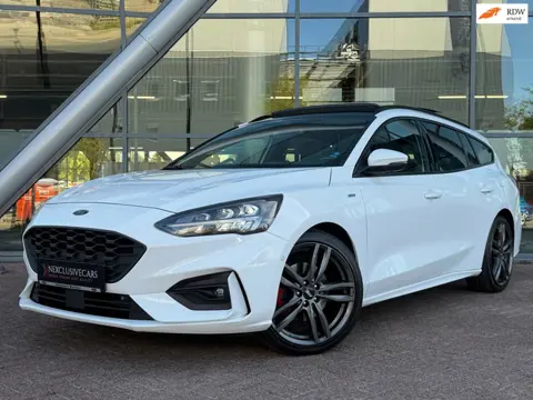 Ford Focus Wagon 1.5 EcoBoost ST Line Automaat | Pano | ATS!
