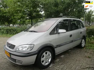Opel Zafira 2.2-16V Elegance 7 persoons