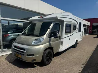 Buerstner Bit734 | Geheel netjes onderhouden | Airco | Navigatie | Achteruitrijcamera | Hef-bed | 6-