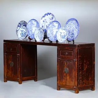 Foto 16 van Smalle lange wandtafel of sideboard  massief iepenhout prachtige patina ca 1890