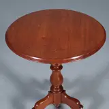 Foto 21 van Ronde Willem III wijntafel op driesprant met geprofileerd blad ca 1860