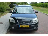 Foto 24 van Kia Rio 1.4 L Goed onderhouden/nw airco