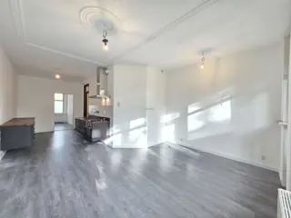 Woning aan de Mathenesserdijk te Rotterdam