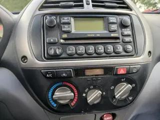 Foto 16 van Toyota RAV4 1.8-16V VVT-i 2001 APK6-2027 airco (bj 2001)