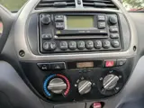 Foto 26 van Toyota RAV4 1.8-16V VVT-i 2001 APK6-2027 airco (bj 2001)