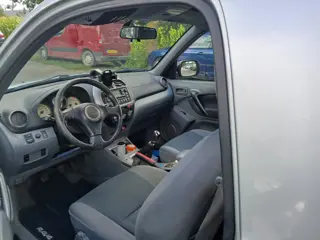 Foto 18 van Toyota RAV4 1.8-16V VVT-i 2001 APK6-2027 airco (bj 2001)