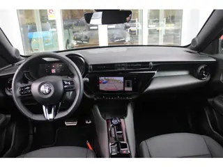 Foto 18 van Alfa Romeo Junior ELETTRICA SPECIALE 156PK 54 kWh | TECHNOLOGIE PAKKET (O.A. FULL LED ADAPTIVE MATRI