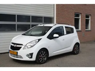 Foto 13 van Chevrolet Spark 1.0 16V LS Bi-Fuel Nieuwe Apk, LPG Af Fabriek, 5 Deurs, Licht Metalen Velgen, Airco.