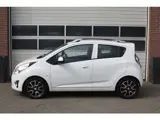Foto 23 van Chevrolet Spark 1.0 16V LS Bi-Fuel Nieuwe Apk, LPG Af Fabriek, 5 Deurs, Licht Metalen Velgen, Airco.