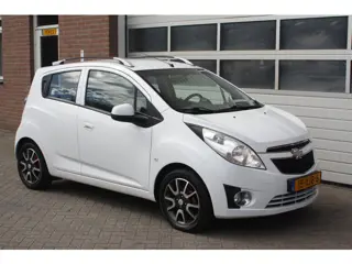 Foto 18 van Chevrolet Spark 1.0 16V LS Bi-Fuel Nieuwe Apk, LPG Af Fabriek, 5 Deurs, Licht Metalen Velgen, Airco.