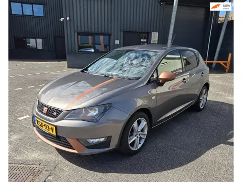 Seat IBIZA 1.2 TSI FR Boekjes compleet LM velgen Airco