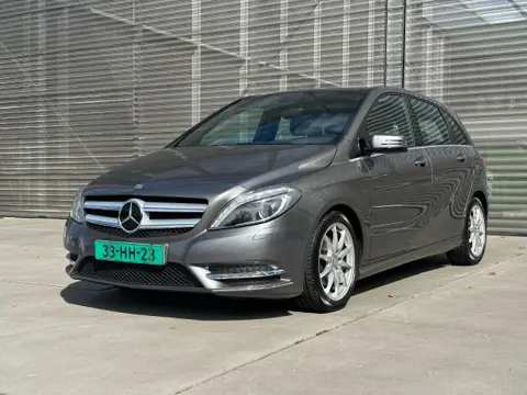 MERCEDES-BENZ B-KLASSE 180 AMBITION FULL OPTION APK 30-9-2027 !!