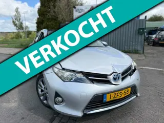 Toyota Auris 1.8 Hybrid Lease koeler OK lichte schade