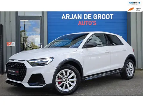 Audi A1 citycarver 30 TFSI Automaat Clima Cruise Carplay Virtual dash
