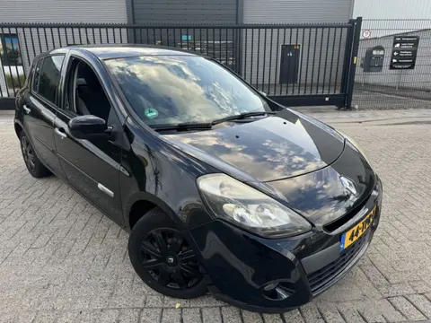 Renault Clio 1.5 DCI AIRCO CRUISE BLUETOOTH FRIS (bj 2012)