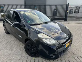 Renault Clio 1.5 DCI AIRCO CRUISE BLUETOOTH FRIS (bj 2012)